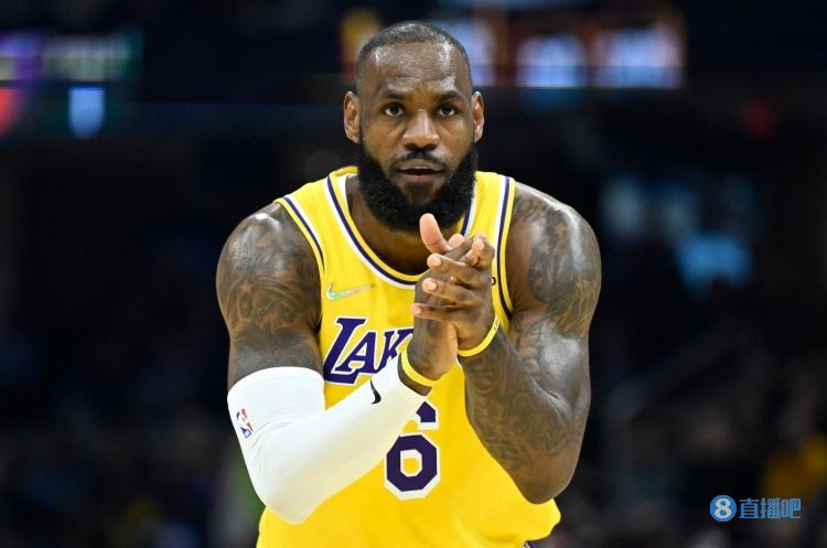 大四喜：姆巴佩vs奥林匹亚科斯个人集锦（姆巴佩四球秀：对阵奥林匹亚科斯个人高光集锦）