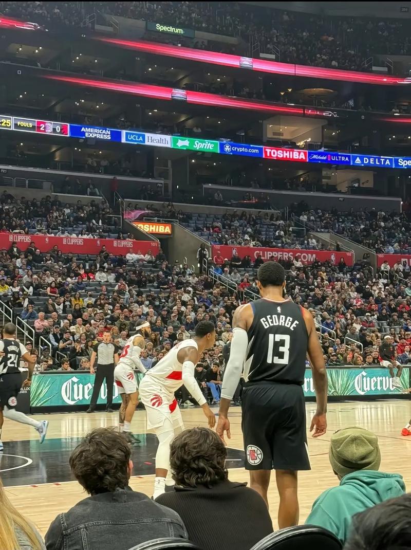 德转巴甲身价前10：巴萨旧将罗克3500万欧第1，内马尔未上榜（德转发布巴甲身价TOP10：巴萨旧将罗克3500万欧登顶，内马尔无缘榜单）