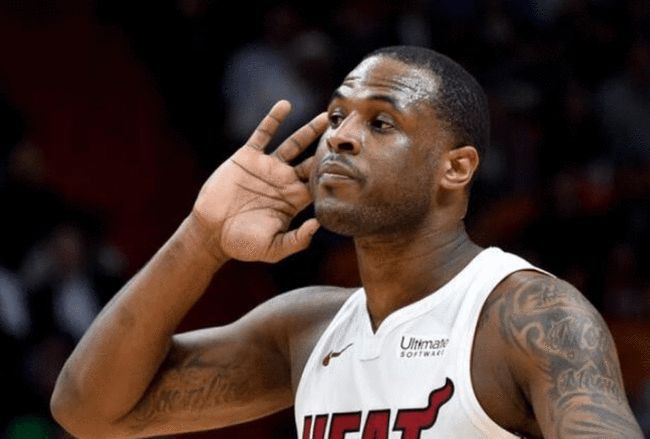 万项谈梅开二度：只能说运气比较好，赶上了这两个进球（万项：梅开二度只是运气好，恰巧赶上那两球）