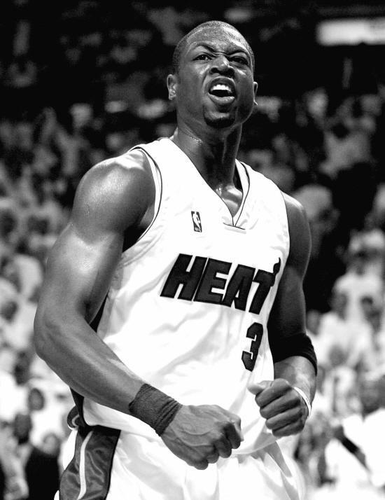 NBA：湖人险胜火箭 詹姆斯砍下38分（詹姆斯轰38分 湖人险取火箭）